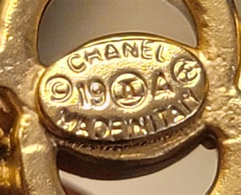 how to tell fake to real chanel jewelry